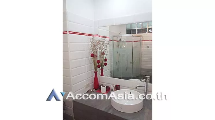 7  1 br Condominium For Sale in Sukhumvit ,Chon Buri  at Closed to Pratumnak Hill AA12899