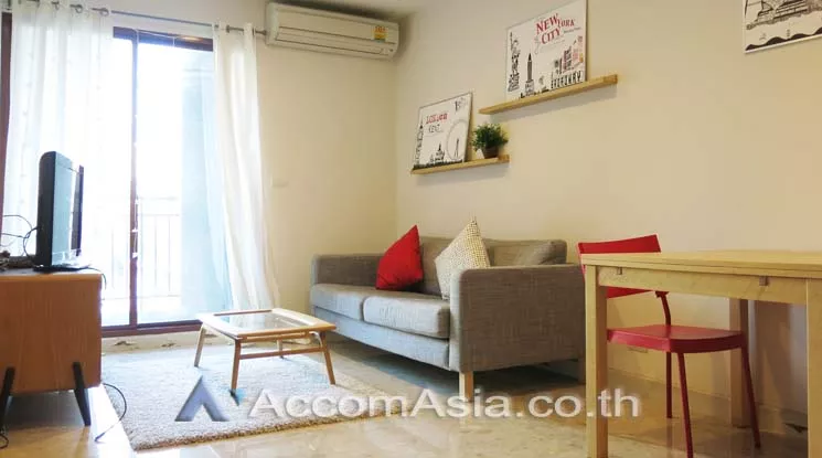  1 Bedroom  Condominium For Rent in Ploenchit, Bangkok  near BTS Ploenchit (AA12925)