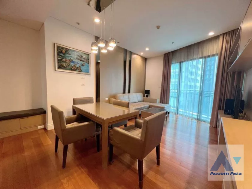  1 Bedroom  Condominium For Rent in Sukhumvit, Bangkok  near BTS Phrom Phong (AA12930)