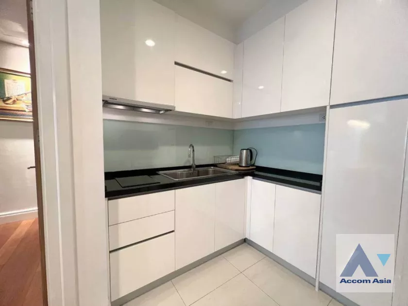  1 Bedroom  Condominium For Rent in Sukhumvit, Bangkok  near BTS Phrom Phong (AA12930)