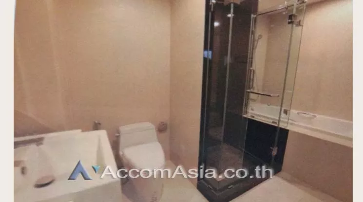  1 Bedroom  Condominium For Rent in Sukhumvit, Bangkok  near BTS Phrom Phong (AA12943)