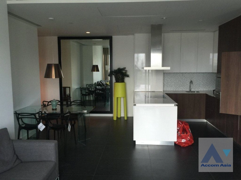 Corner Unit |  2 Bedrooms  Condominium For Rent in Ploenchit, Bangkok  near BTS Ratchadamri (AA12961)