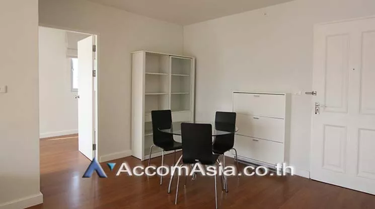  1 Bedroom  Condominium For Sale in Sukhumvit, Bangkok  near BTS Phrom Phong (AA12964)