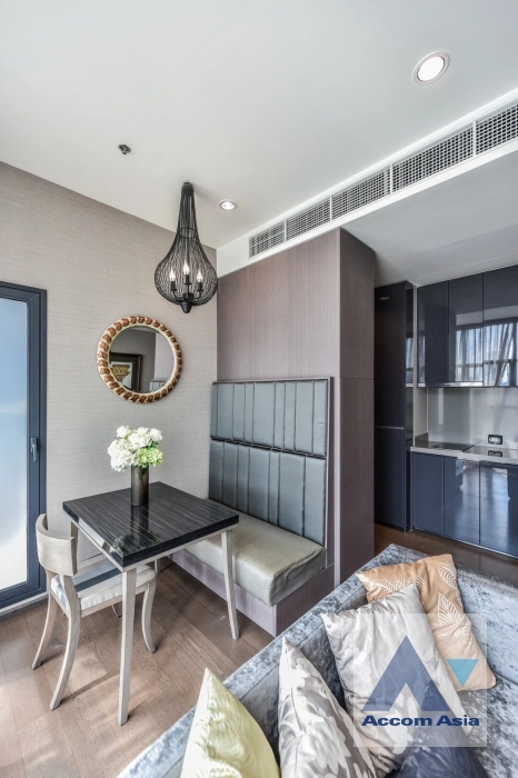 5  1 br Condominium for rent and sale in Silom ,Bangkok BTS Surasak at The Diplomat Sathorn AA12976