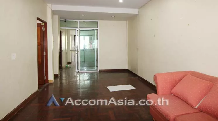 8  Townhouse For Sale in silom ,Bangkok BTS Saphan Taksin AA13038