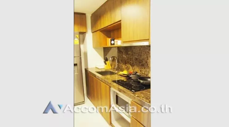  2 Bedrooms  Condominium For Rent in Sukhumvit, Bangkok  near BTS Phrom Phong (AA13045)