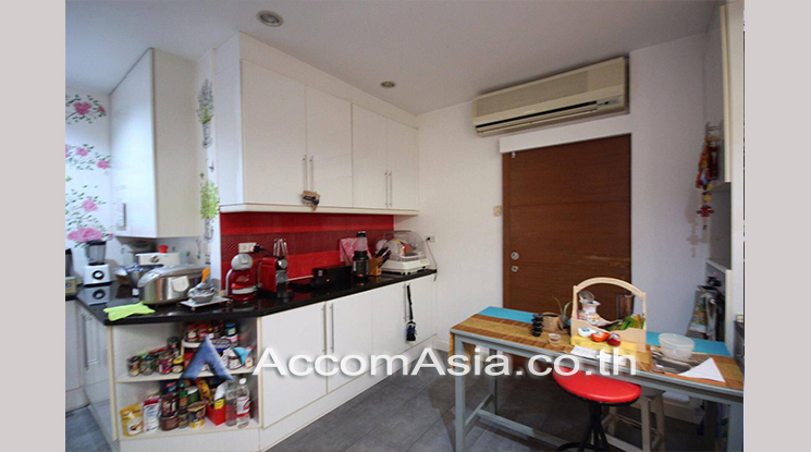  1  3 br House For Rent in sukhumvit ,Bangkok BTS Phrom Phong AA13094