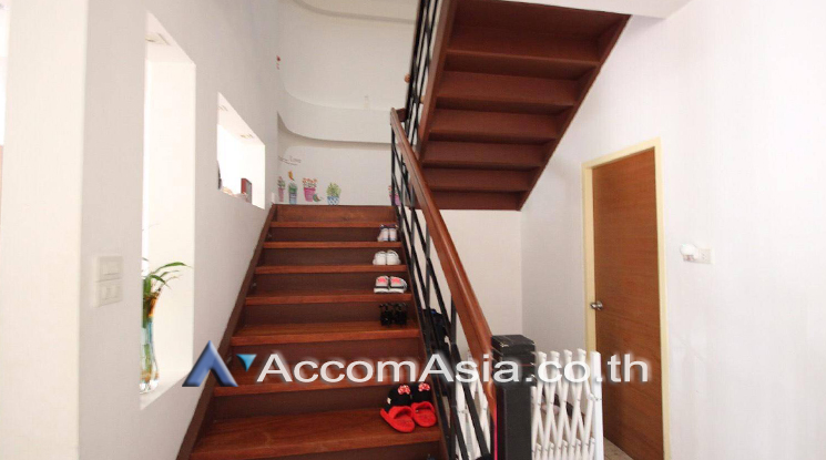 4  3 br House For Rent in sukhumvit ,Bangkok BTS Phrom Phong AA13094