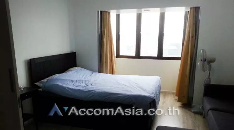  1 Bedroom  Condominium For Rent in Sukhumvit, Bangkok  near BTS Nana (AA13191)