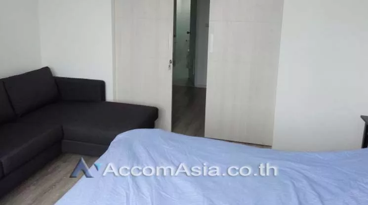  1 Bedroom  Condominium For Rent in Sukhumvit, Bangkok  near BTS Nana (AA13191)