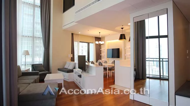  3 Bedrooms  Condominium For Rent in Sukhumvit, Bangkok  near BTS Phrom Phong (AA13275)