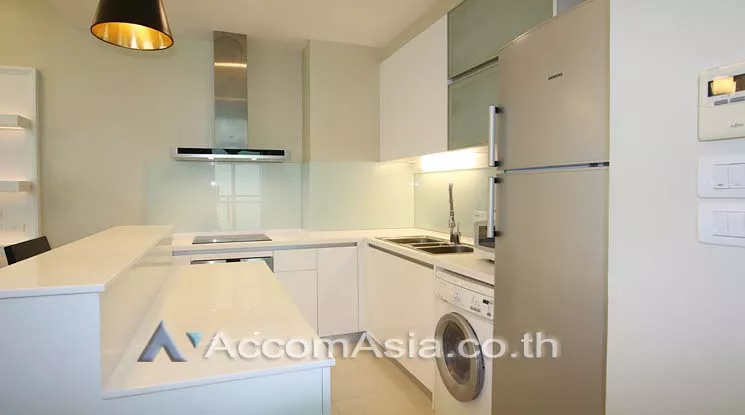  3 Bedrooms  Condominium For Rent in Sukhumvit, Bangkok  near BTS Phrom Phong (AA13275)