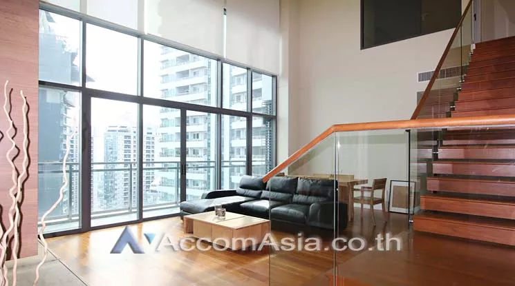  3 Bedrooms  Condominium For Rent in Sukhumvit, Bangkok  near BTS Phrom Phong (AA13277)