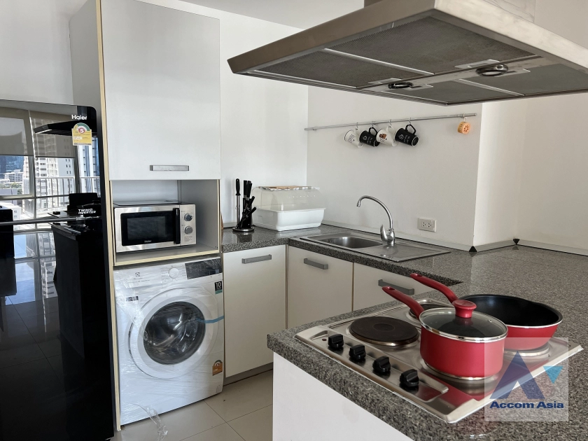 Pet friendly |  2 Bedrooms  Condominium For Rent & Sale in Sukhumvit, Bangkok  near BTS Ekkamai (AA13279)