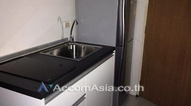  1 Bedroom  Condominium For Rent in Sukhumvit, Bangkok  near BTS Asok - MRT Sukhumvit (AA13312)