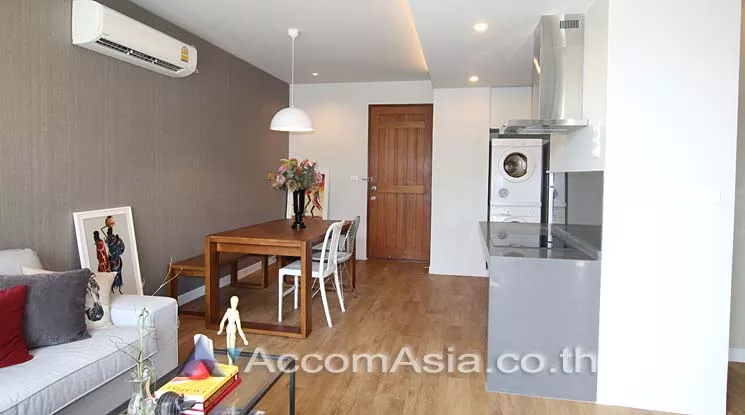  1 Bedroom  Condominium For Rent in Sukhumvit, Bangkok  near BTS Thong Lo (AA13353)