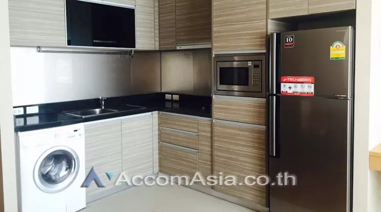  1 Bedroom  Apartment For Rent in Sukhumvit, Bangkok  near BTS Phrom Phong (AA13357)