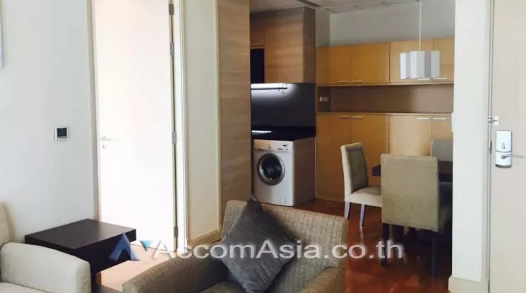  1 Bedroom  Apartment For Rent in Sukhumvit, Bangkok  near BTS Phrom Phong (AA13358)