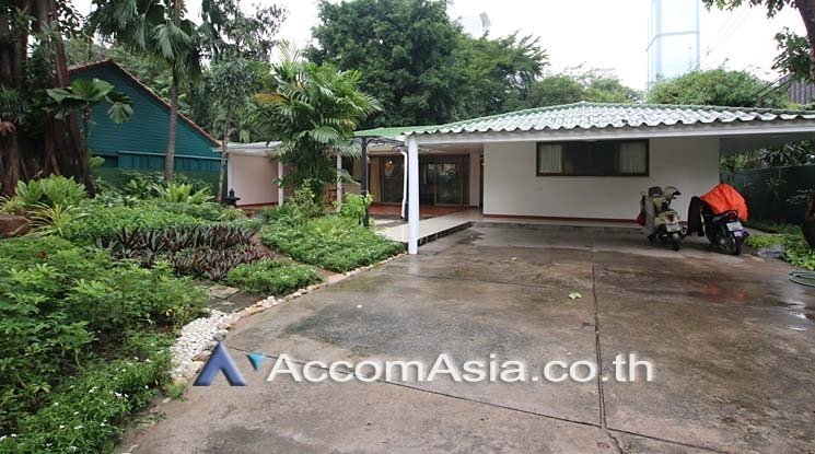 Home Office |  3 Bedrooms  House For Rent in Sathorn, Bangkok  near BTS Chong Nonsi - MRT Lumphini (40153)