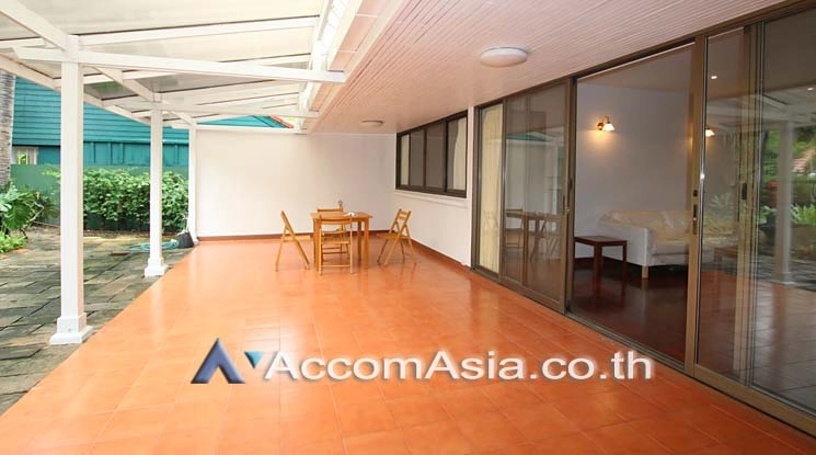 Home Office |  3 Bedrooms  House For Rent in Sathorn, Bangkok  near BTS Chong Nonsi - MRT Lumphini (40153)