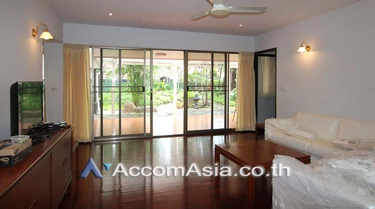 Home Office |  3 Bedrooms  House For Rent in Sathorn, Bangkok  near BTS Chong Nonsi - MRT Lumphini (40153)