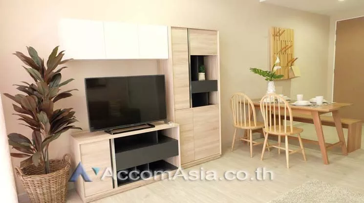  1 Bedroom  Condominium For Rent in Sukhumvit, Bangkok  near BTS Ekkamai (AA13457)