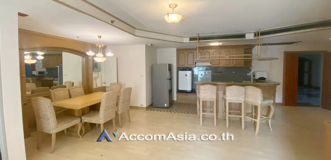 Pet friendly |  2 Bedrooms  Condominium For Rent in Sukhumvit, Bangkok  near BTS Asok - MRT Sukhumvit (AA13477)