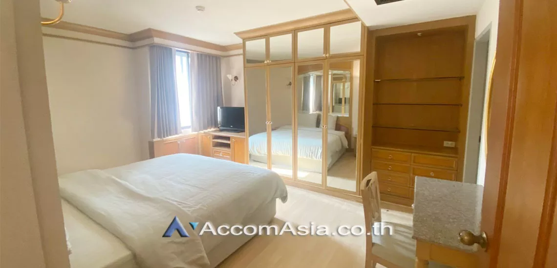 Pet friendly |  2 Bedrooms  Condominium For Rent in Sukhumvit, Bangkok  near BTS Asok - MRT Sukhumvit (AA13477)