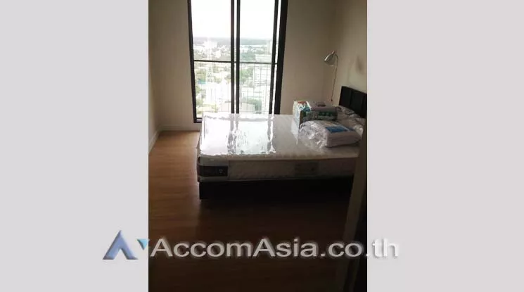  2 Bedrooms  Condominium For Rent in Sathorn, Bangkok  near BTS Chong Nonsi (AA13478)