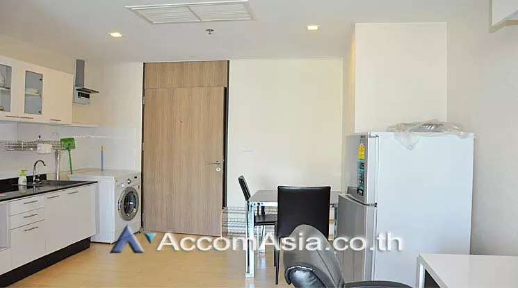  1 Bedroom  Condominium For Rent in Sukhumvit, Bangkok  near BTS Thong Lo (AA13484)