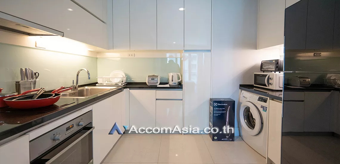  2 Bedrooms  Condominium For Rent in Sukhumvit, Bangkok  near BTS Phrom Phong (AA13555)