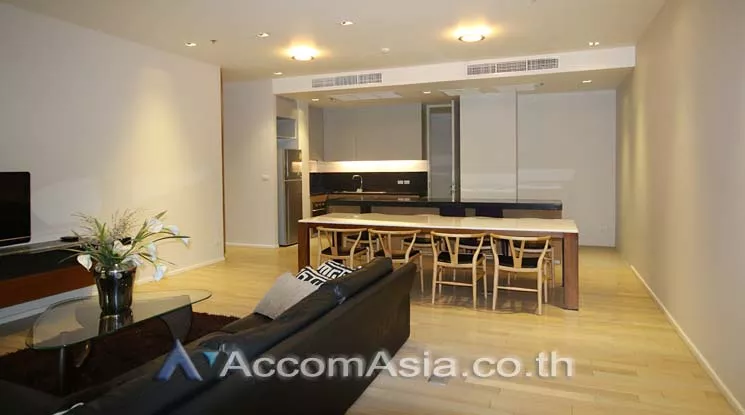  3 Bedrooms  Apartment For Rent in Sukhumvit, Bangkok  (AA13570)