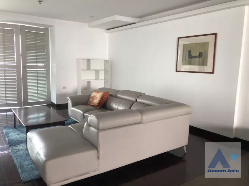  1 Bedroom  Condominium For Rent & Sale in Ploenchit, Bangkok  near BTS Chitlom (AA13575)