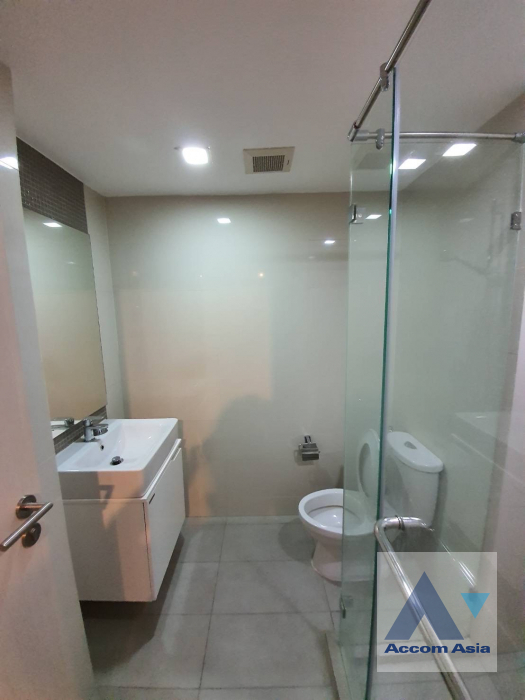  1 Bedroom  Condominium For Rent in Sukhumvit, Bangkok  near BTS Phrom Phong (AA13598)