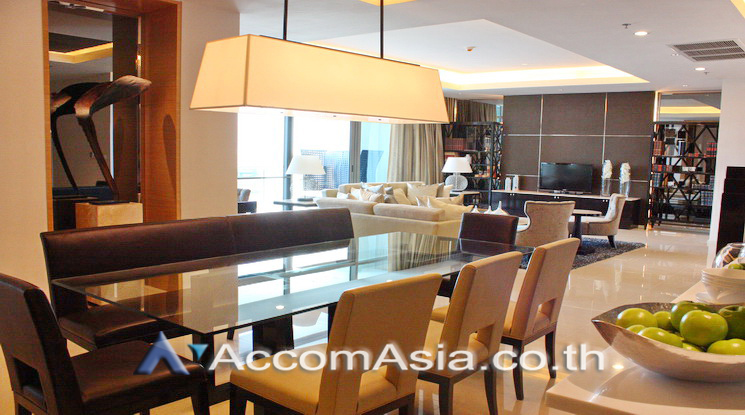 Big Balcony |  3 Bedrooms  Apartment For Rent in Sukhumvit, Bangkok  near BTS Thong Lo (AA13649)