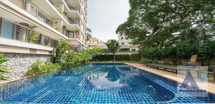 Pet friendly |  3 Bedrooms  Apartment For Rent in Sukhumvit, Bangkok  near BTS Thong Lo (AA13656)