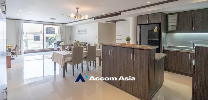 Pet friendly |  2 Bedrooms  Apartment For Rent in Sukhumvit, Bangkok  near BTS Thong Lo (AA13666)