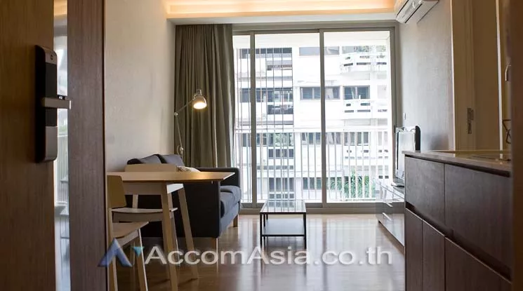  1 Bedroom  Condominium For Rent in Sukhumvit, Bangkok  near BTS Phrom Phong (AA13669)