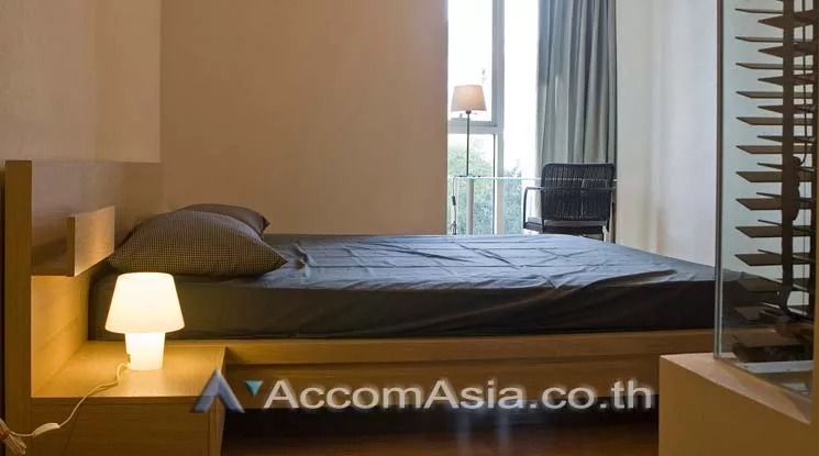  1 Bedroom  Condominium For Rent in Sukhumvit, Bangkok  near BTS Phrom Phong (AA13669)