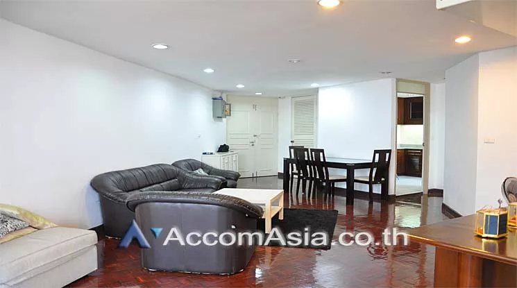  2 Bedrooms  Condominium For Rent in Sukhumvit, Bangkok  near BTS Ekkamai (AA13682)