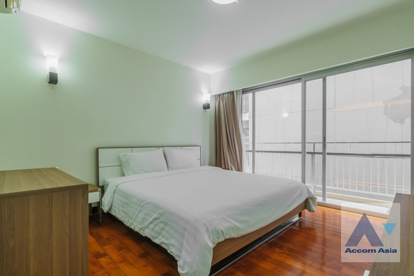 12  2 br Apartment For Rent in Sukhumvit ,Bangkok BTS Asok - MRT Sukhumvit at Peaceful residential AA13732