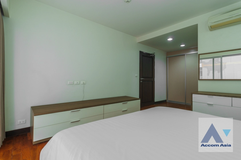 13  2 br Apartment For Rent in Sukhumvit ,Bangkok BTS Asok - MRT Sukhumvit at Peaceful residential AA13732