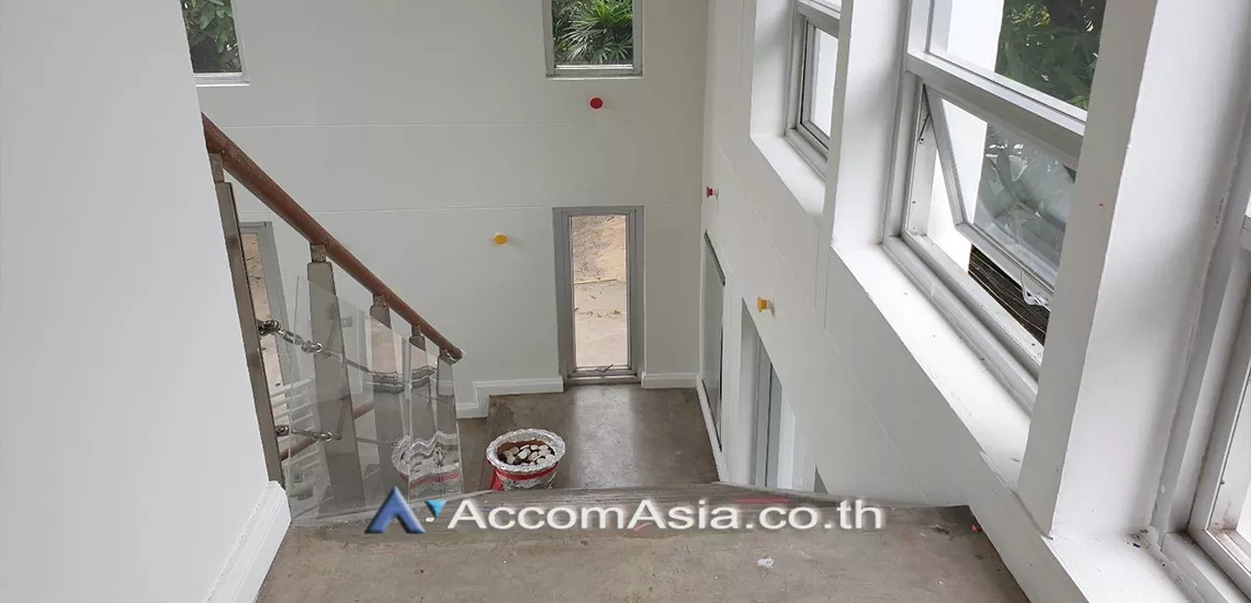 9  4 br House For Rent in Sukhumvit ,Bangkok BTS Ekkamai AA13872