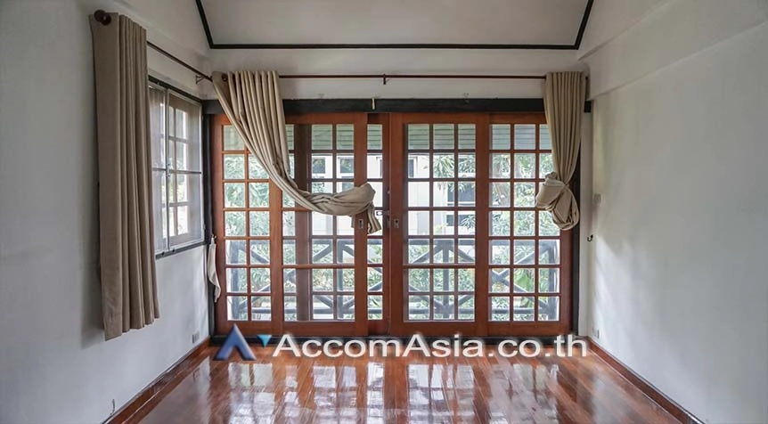 15  4 br House For Rent in Sathorn ,Bangkok BTS Chong Nonsi at Peaceful Compound 90447