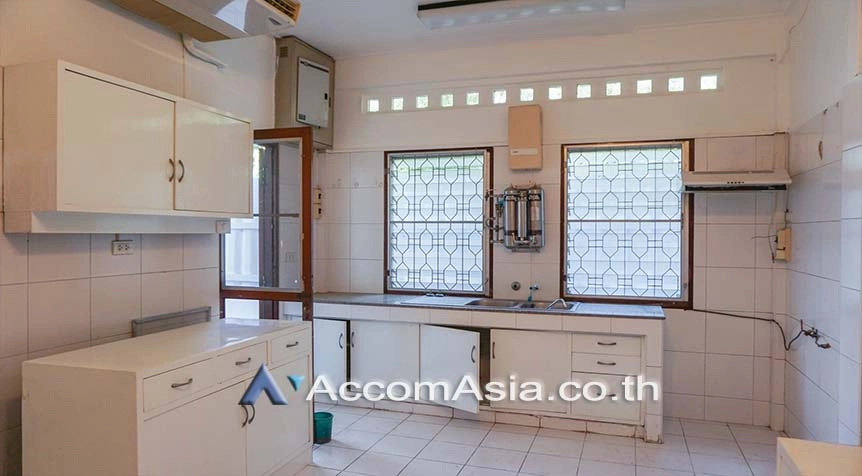 8  4 br House For Rent in Sathorn ,Bangkok BTS Chong Nonsi at Peaceful Compound 90447