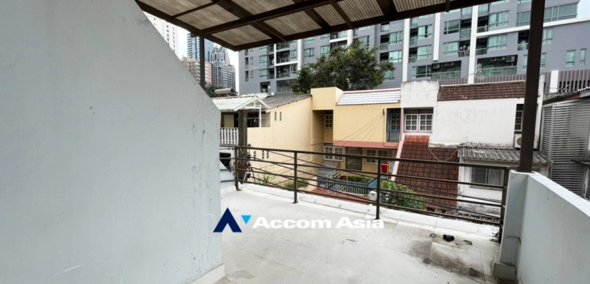 19  3 br Townhouse for rent and sale in Sukhumvit ,Bangkok BTS Phrom Phong AA13908