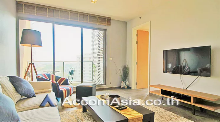  2 Bedrooms  Condominium For Rent in Sukhumvit, Bangkok  near BTS Ekkamai (AA13910)