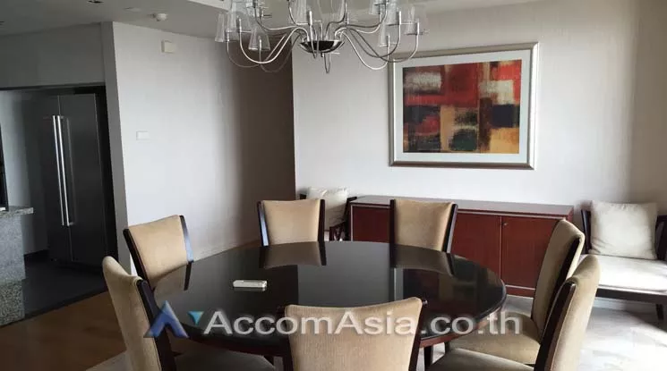  3 Bedrooms  Condominium For Rent in Sathorn, Bangkok  near BTS Chong Nonsi - MRT Lumphini (AA13937)