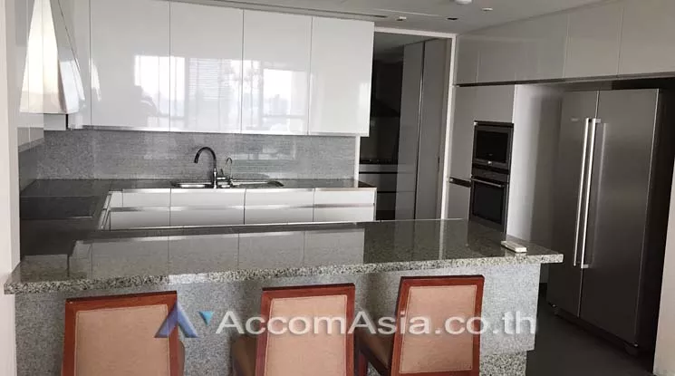  3 Bedrooms  Condominium For Rent in Sathorn, Bangkok  near BTS Chong Nonsi - MRT Lumphini (AA13937)