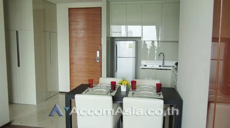  2 Bedrooms  Condominium For Rent in Sukhumvit, Bangkok  near BTS Phrom Phong (AA14094)